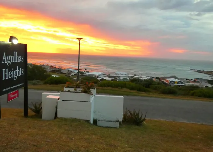 Agulhas Heights Self-Catering Cottages